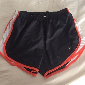 Nike Tempo Black Women's Shorts, Size M